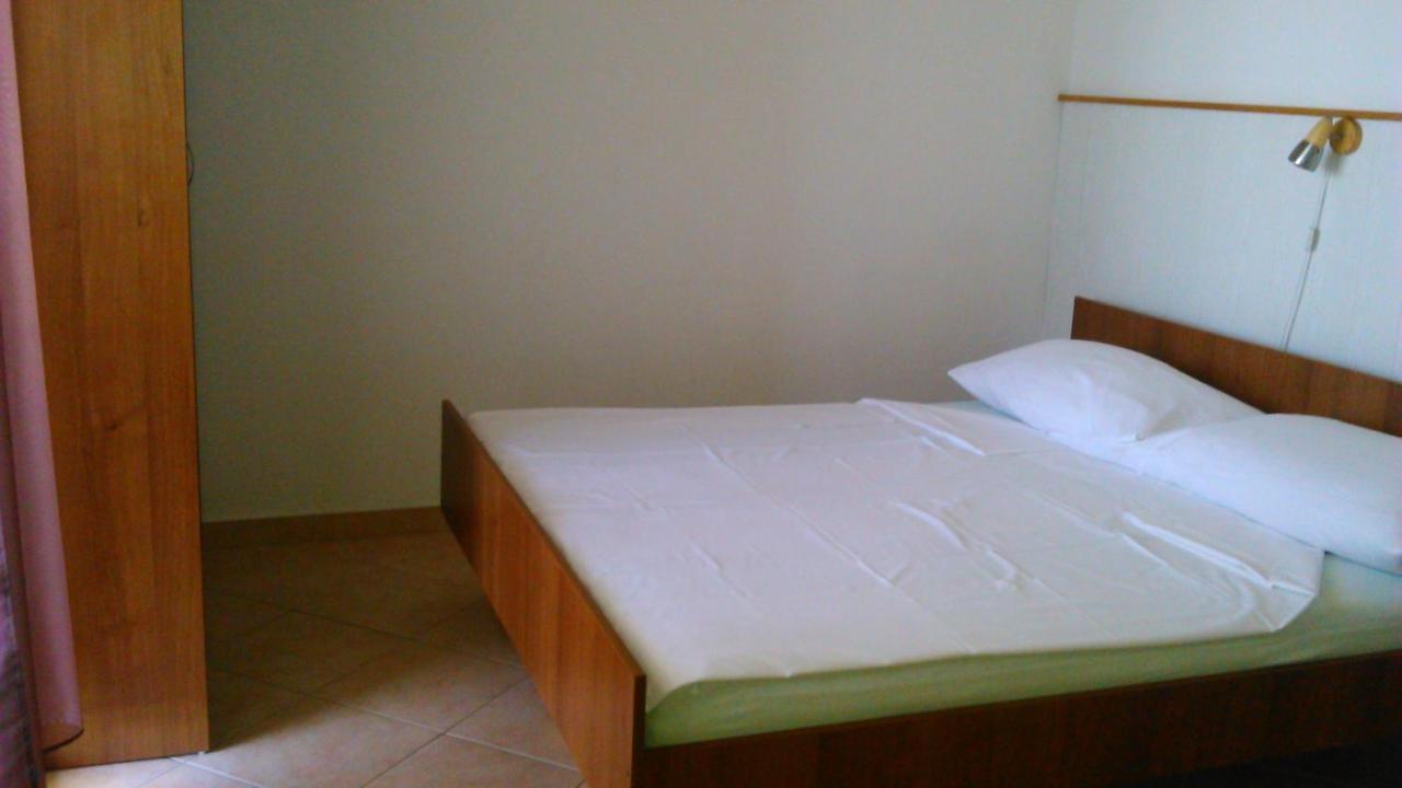 Apartmani Ana Novi V. - Studio Novi Vinodolski Eksteriør billede