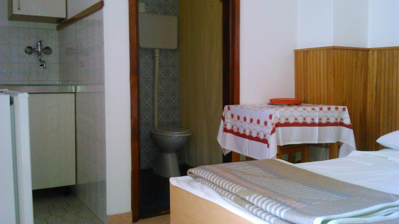 Apartmani Ana Novi V. - Studio Novi Vinodolski Eksteriør billede