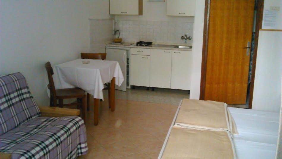 Apartmani Ana Novi V. - Studio Novi Vinodolski Eksteriør billede
