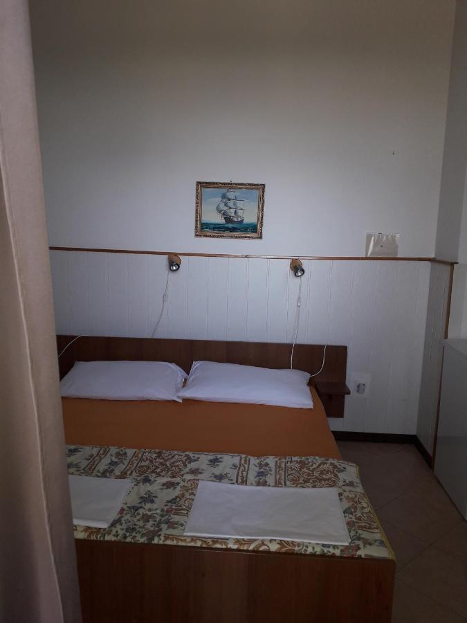 Apartmani Ana Novi V. - Studio Novi Vinodolski Eksteriør billede